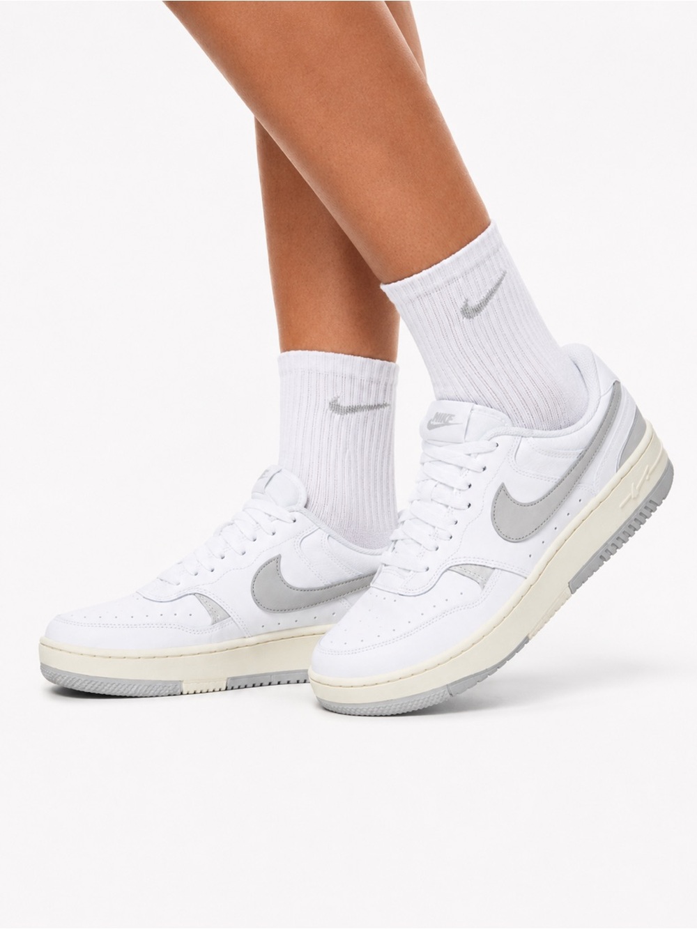 NIKE Gamma Force Sneakers - Women’s White Platform Shoes - Size 8.5 & 9